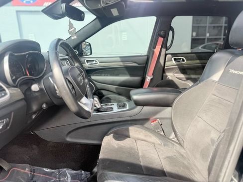 Used 2018 Jeep Grand Cherokee Trackhawk AWD/4WD image 25