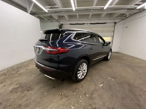 Used 2020 Buick Enclave Premium w/ Sun and Sites Package image 6