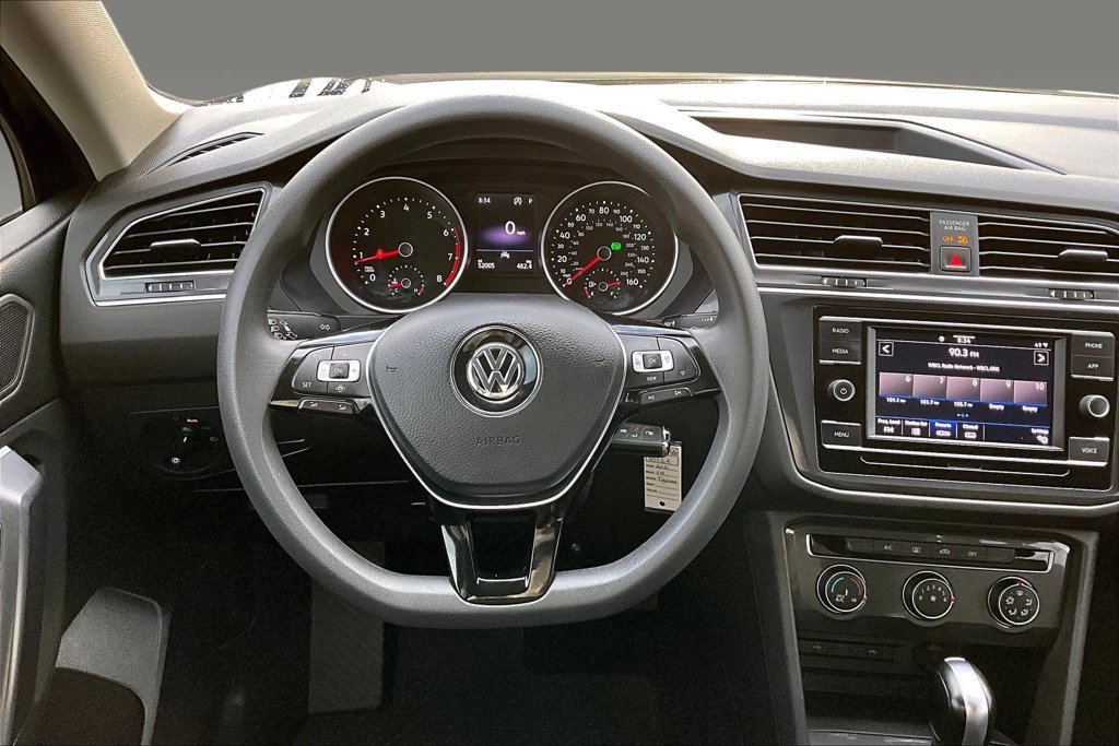 Used 2021 Volkswagen Tiguan S FWD image 2