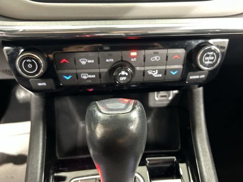 Used 2022 Jeep Compass Limited AWD/4WD image 16