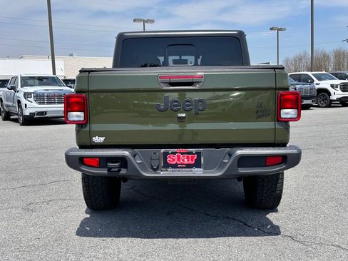 Used 2021 Jeep Gladiator Sport AWD/4WD image 9