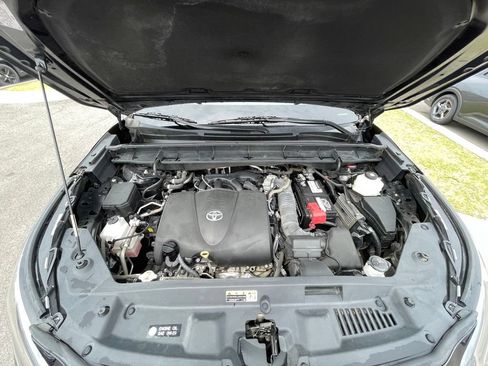 Used 2020 Toyota Highlander XLE FWD image 33