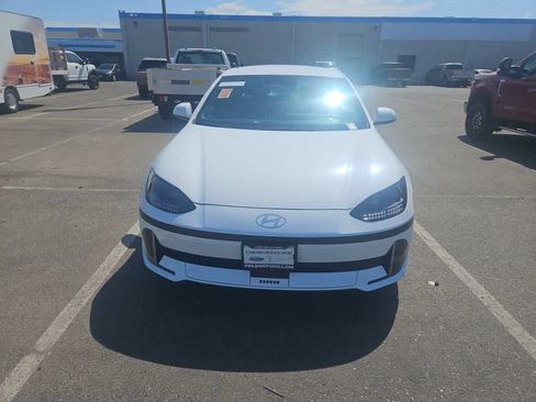 Used 2023 Hyundai Ioniq 6 SEL RWD image 3