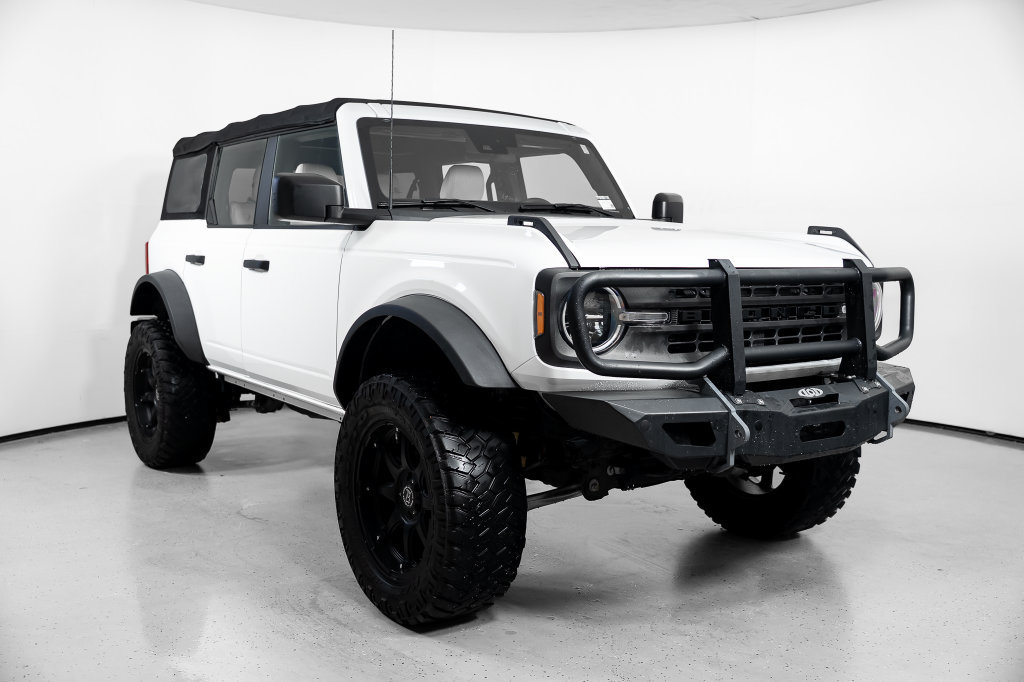 Used 2022 Ford Bronco 4-Door w/ Sasquatch Package AWD/4WD image 2