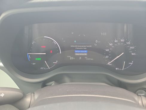 Used 2025 Toyota Sienna XLE FWD image 24