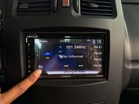 Used 2004 Cadillac XLR RWD image 14