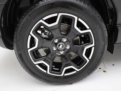 Used 2025 Ford Bronco Sport Outer Banks w/ Outer Banks Tech Package+ image 9