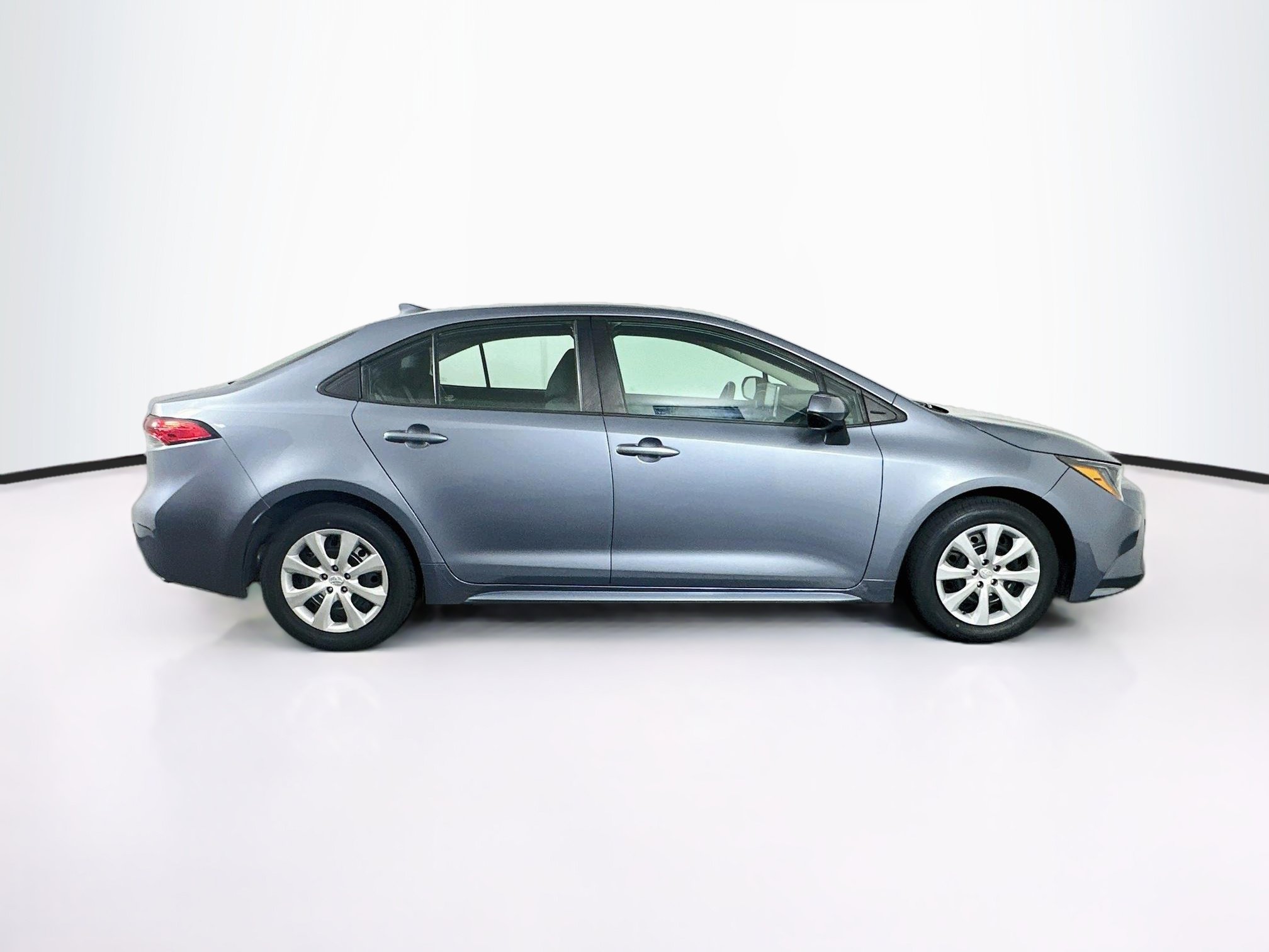 Used 2021 Toyota Corolla LE FWD image 10