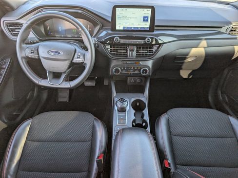 Used 2025 Ford Escape ST-Line FWD image 9