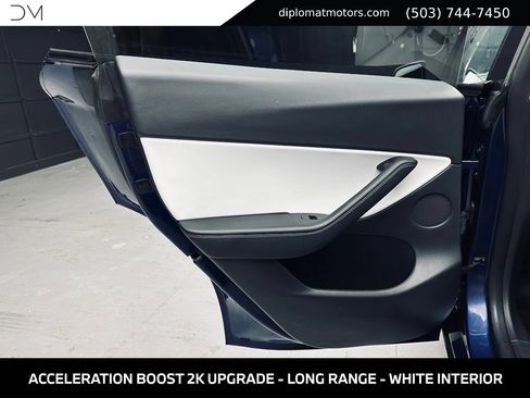 Used 2022 Tesla Model Y Long Range AWD/4WD image 28