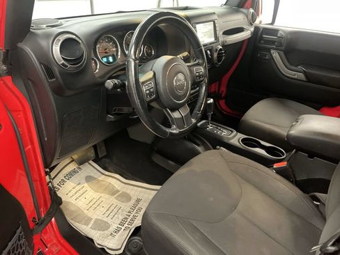 Used 2018 Jeep Wrangler Unlimited Sport S AWD/4WD image 4