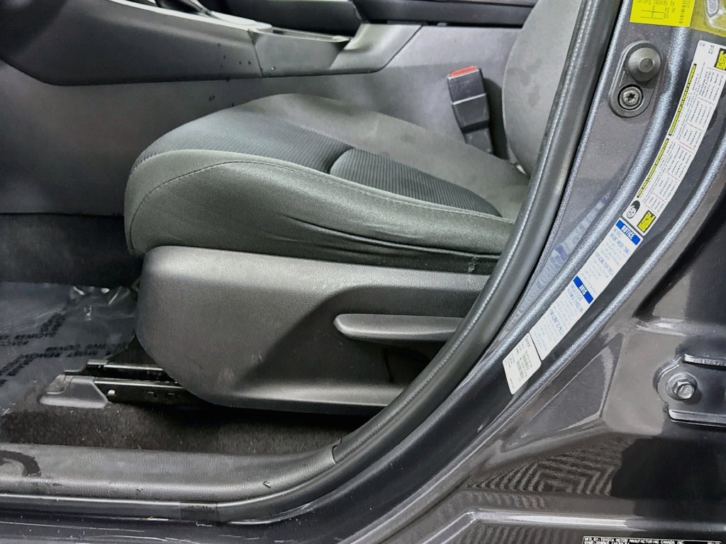 Certified 2022 Toyota RAV4 LE AWD/4WD image 24