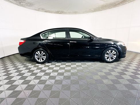 Used 2013 Honda Accord LX image 2