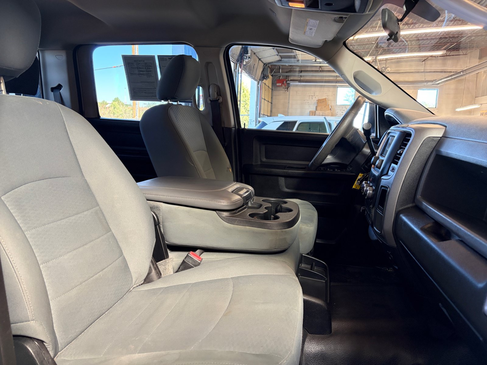 Used 2018 RAM 3500 Tradesman w/ Chrome Appearance Group AWD/4WD image 27