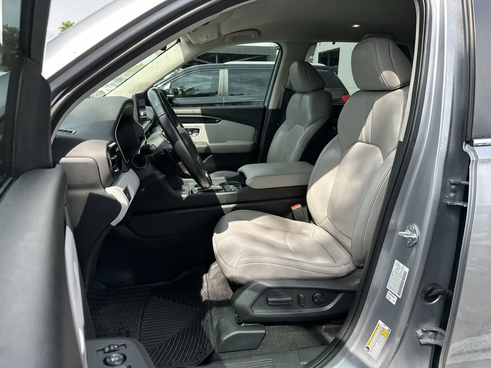 Used 2023 Honda Pilot EX-L image 3