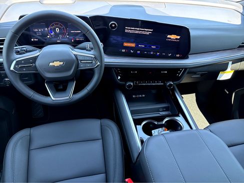 New 2026 Chevrolet Suburban LT w/ Comfort Package RWD image 4