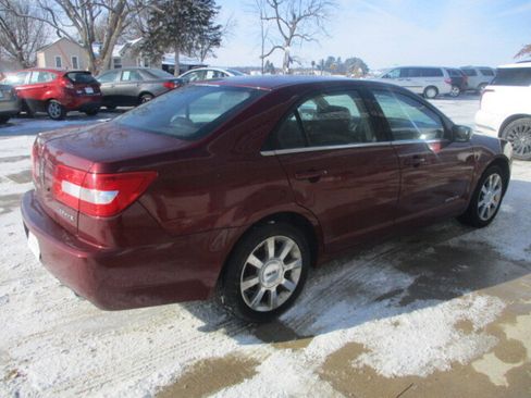 Used 2006 Lincoln Zephyr image 16