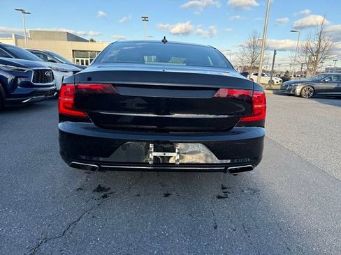 Used 2017 Volvo S90 T6 Momentum w/ Vision Package image 11