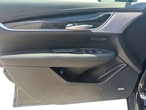 Used 2021 Cadillac XT5 Premium Luxury AWD/4WD image 12