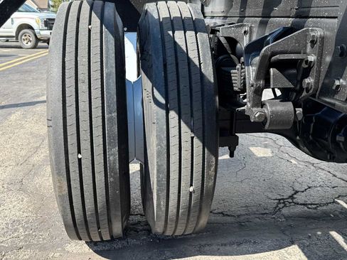 Used 2012 Ford F650 2WD Regular Cab Super Duty image 9