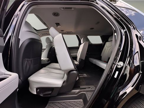 Used 2024 Hyundai Palisade SEL FWD image 20