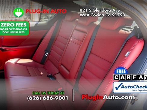 Used 2023 Lexus IS 500 w/ Accessory Package RWD image 5