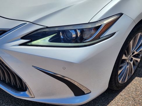 Used 2020 Lexus ES 350 w/ Premium Package FWD image 5