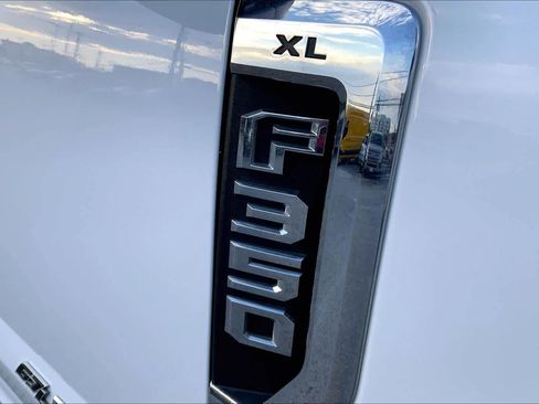 Used 2020 Ford F350 XL w/ Power Equipment Group image 30