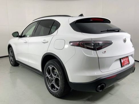 New 2025 Alfa Romeo Stelvio Sprint w/ Convenience Package AWD/4WD image 10