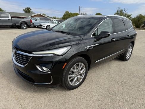 Used 2023 Buick Enclave Premium w/ Experience Buick Package image 3