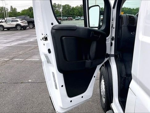 Used 2025 RAM ProMaster 2500 w/ U-Haul Equipment Group FWD image 19