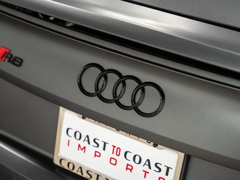 Used 2018 Audi R8 V10 w/ Premium Package image 25