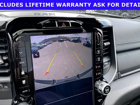 Used 2022 RAM 1500 Laramie AWD/4WD image 18
