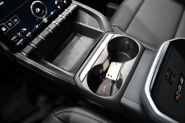 New 2027 GMC Terrain Elevation w/ Elevation Premium Package FWD image 18