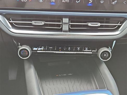 New 2026 Chevrolet Equinox EV LT image 14