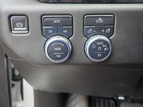 Used 2023 GMC Sierra 1500 Elevation AWD/4WD image 22