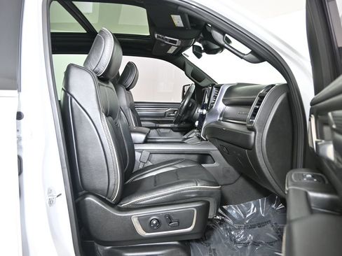 Used 2019 RAM 1500 Limited AWD/4WD image 14