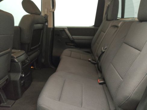 Used 2014 Nissan Titan SV w/ SV Value Truck Package RWD image 18