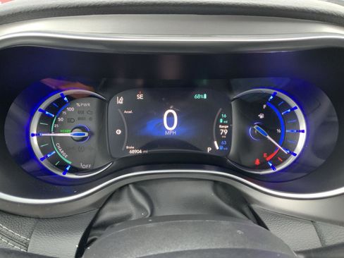 Used 2021 Chrysler Pacifica Limited w/ S Appearance Package image 31