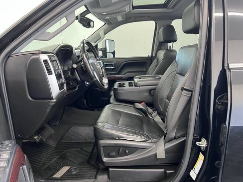 Used 2019 GMC Sierra 3500 SLT w/ Suspension Package, Off-Road AWD/4WD image 5