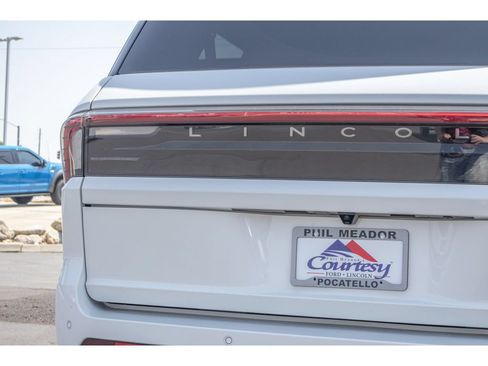Used 2026 Lincoln Navigator L Black Label AWD/4WD image 31
