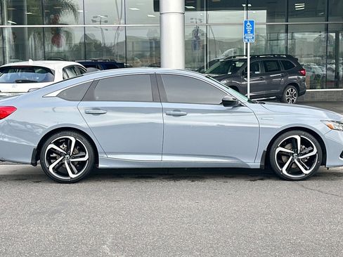 Used 2022 Honda Accord Sport image 3