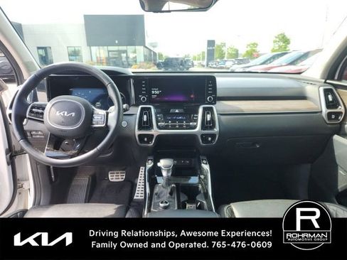 Used 2023 Kia Sorento SX Prestige AWD/4WD image 10