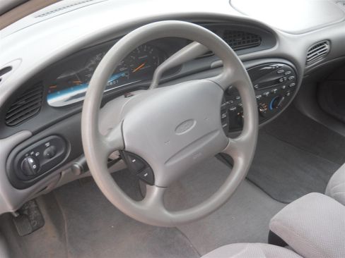 Used 1998 Ford Taurus SE FWD image 5