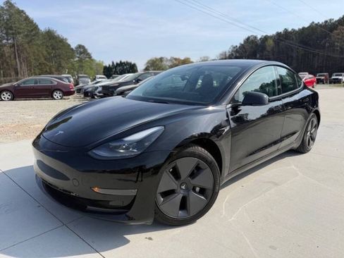 Used 2021 Tesla Model 3 Standard Range Plus RWD image 3