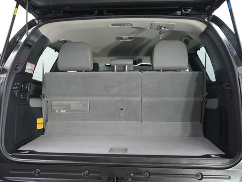 Used 2017 Toyota Sequoia Platinum AWD/4WD image 19