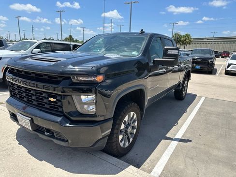 Used 2021 Chevrolet Silverado 2500 Custom w/ Custom Value Package AWD/4WD image 1