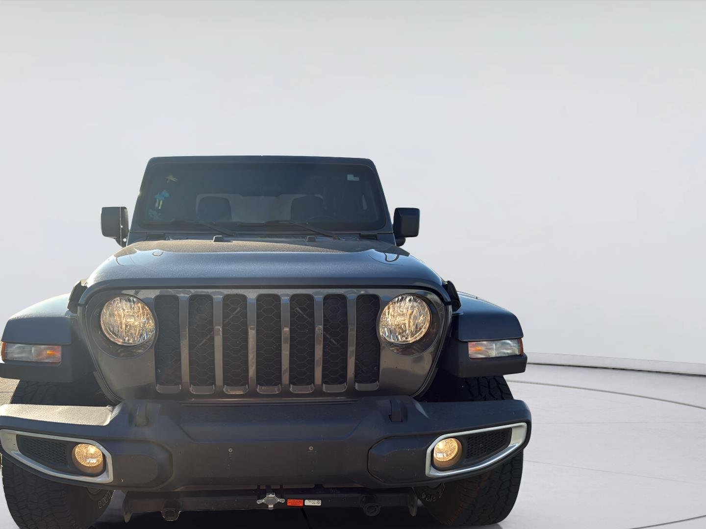 Used 2021 Jeep Gladiator Sport AWD/4WD image 2
