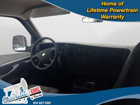 Used 2009 Chevrolet Express 1500 image 3