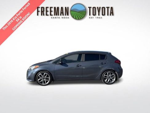 Used 2016 Kia Forte SX w/ SX Premium Technology Package image 1